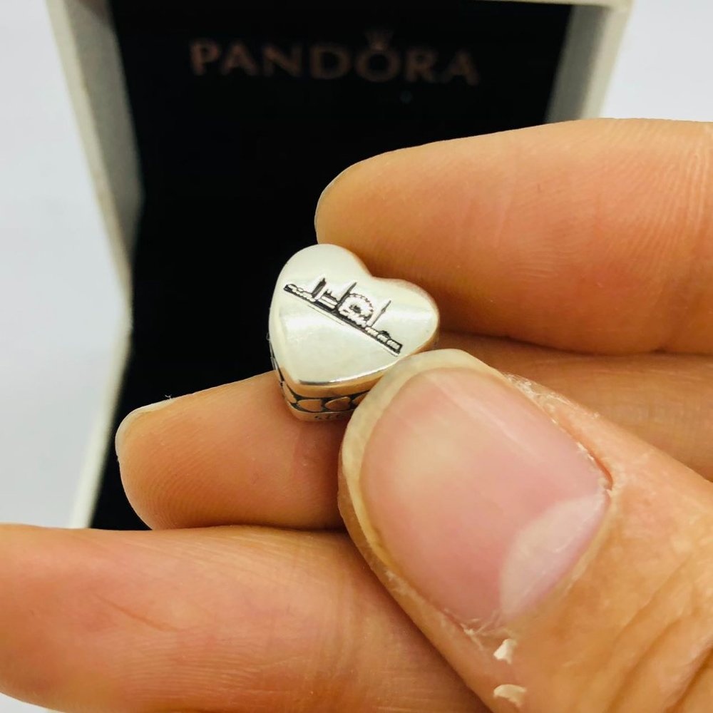 ✨🔥Pandora Wien Skyline Herz Charm Vienna Skyline